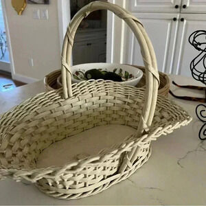 Vintage cream Harry and David basket